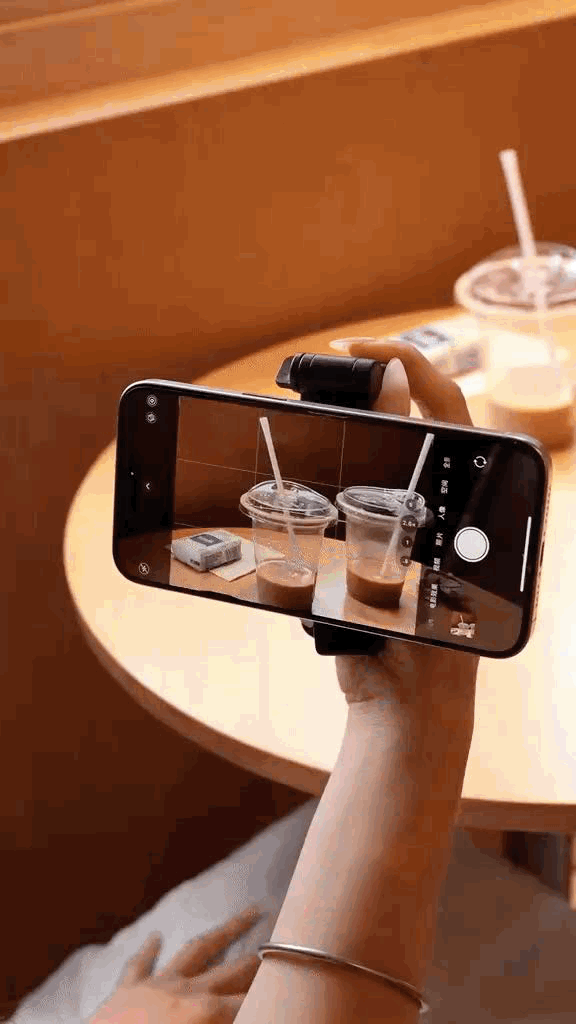 4-in-1 Magnetic Selfie Stick